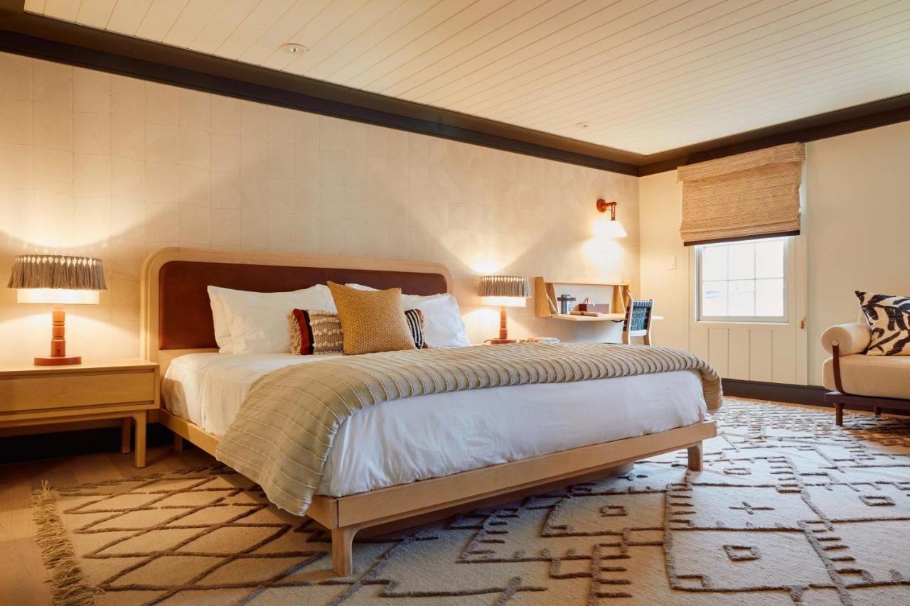 Faraway Martha'S Vineyard Hotel Едгартаун Екстериор снимка