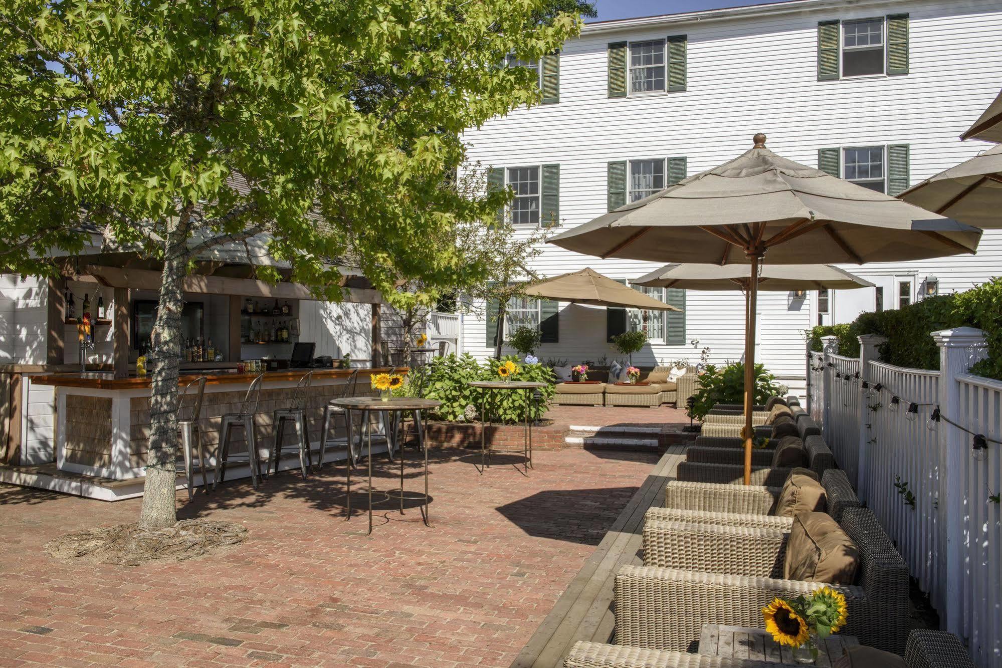 Faraway Martha'S Vineyard Hotel Едгартаун Екстериор снимка