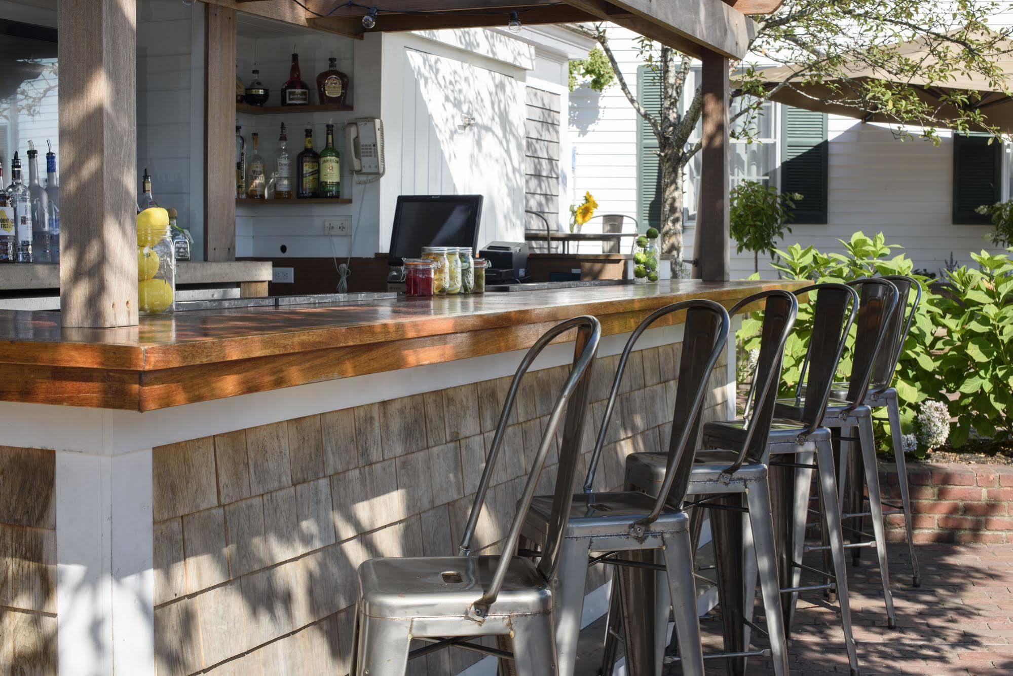 Faraway Martha'S Vineyard Hotel Едгартаун Екстериор снимка